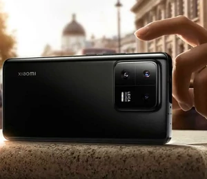 Lancé au prix d'un iPhone haut de gamme, le Xiaomi 13 Pro peut-il vraiment concurrencer le téléphone d'Apple ?